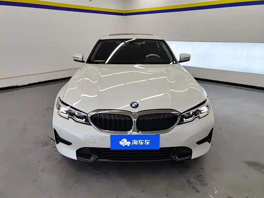 BMW 3 Series 2021 320i Sports Package купить на сайте DeffCars