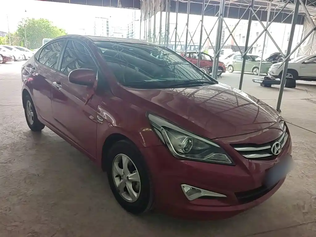 Reina (Verna) 2016 1.4L automatic leading model GLX купить на сайте DeffCars