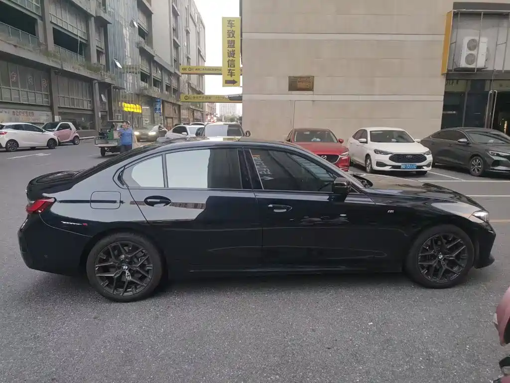 BMW 3 Series 2026 330Li M Sports Night Package купить на сайте DeffCars