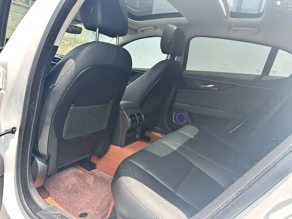 Jaguar XEL 2021 2.0T 200PS R-DYNAMIC Youth Sports Edition купить на сайте DeffCars