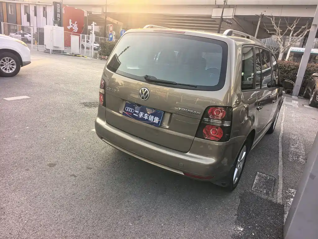 Touran 2015 1.4T manual fashion version 5 seats купить на сайте DeffCars