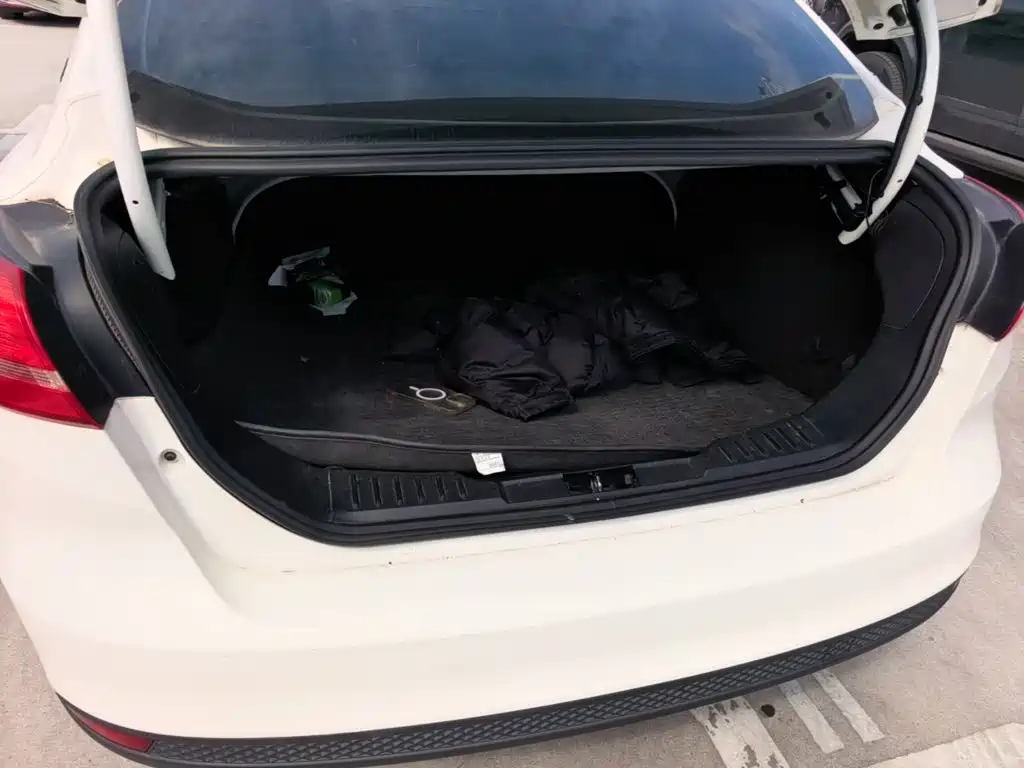 Focus 2015 sedan 1.6L automatic comfort type купить на сайте DeffCars