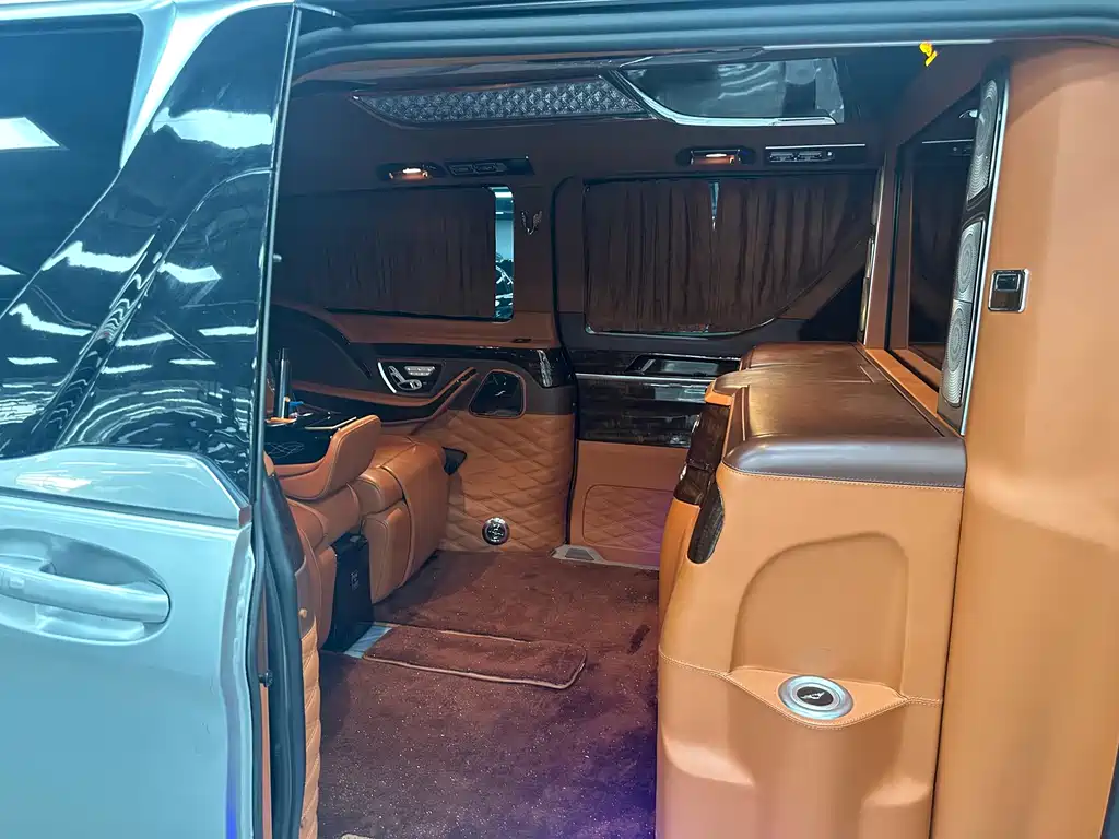 Vito 2023 2.0T Business Edition 7 seats купить на сайте DeffCars