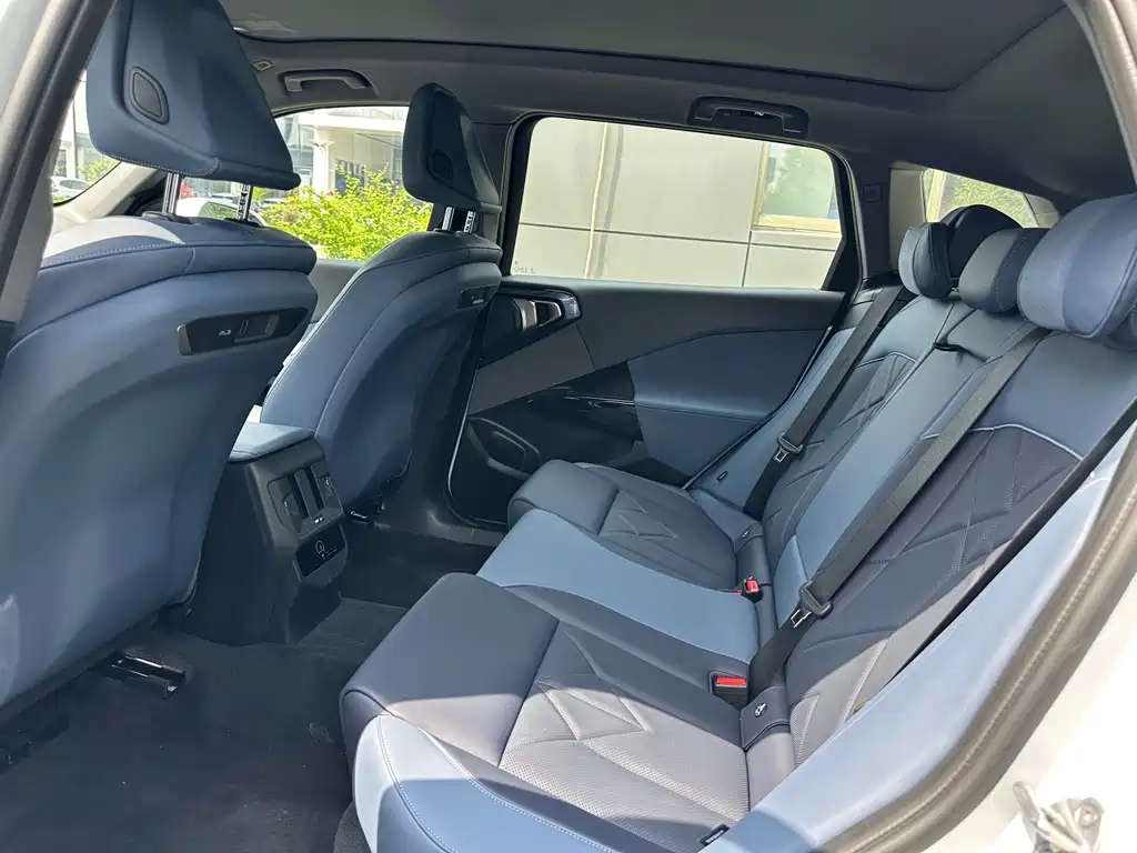 BMW X3 2025 xDrive25L Luxury Package купить на сайте DeffCars