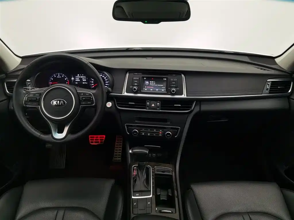 Kia K5 2016 2.0L automatic LUX купить на сайте DeffCars