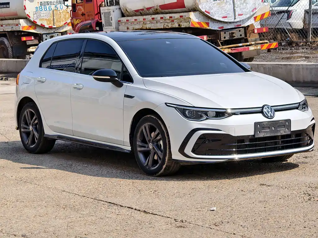 Golf 2023 280TSI DSG R-Line купить на сайте DeffCars