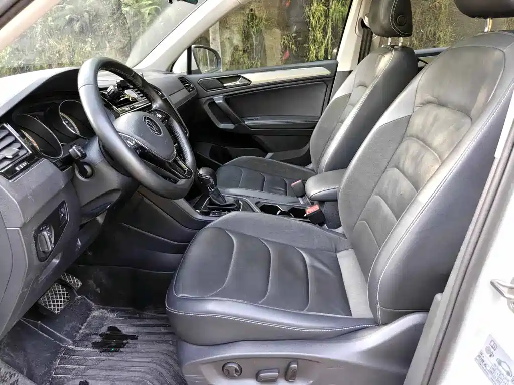 Tiguan L 2021 330TSI automatic two-wheel drive smart version купить на сайте DeffCars