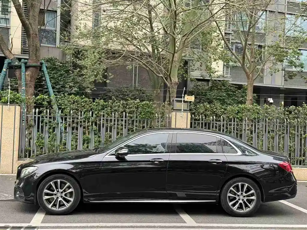 Mercedes-Benz E-Class 2017 E 320 L 4MATIC купить на сайте DeffCars