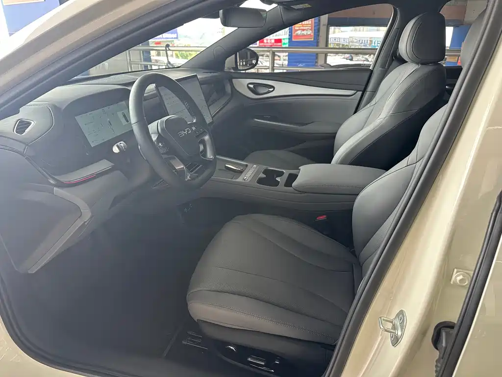 Seal 07 DM-i 2026 DM-i 1.5T 230km Honor Type купить на сайте DeffCars
