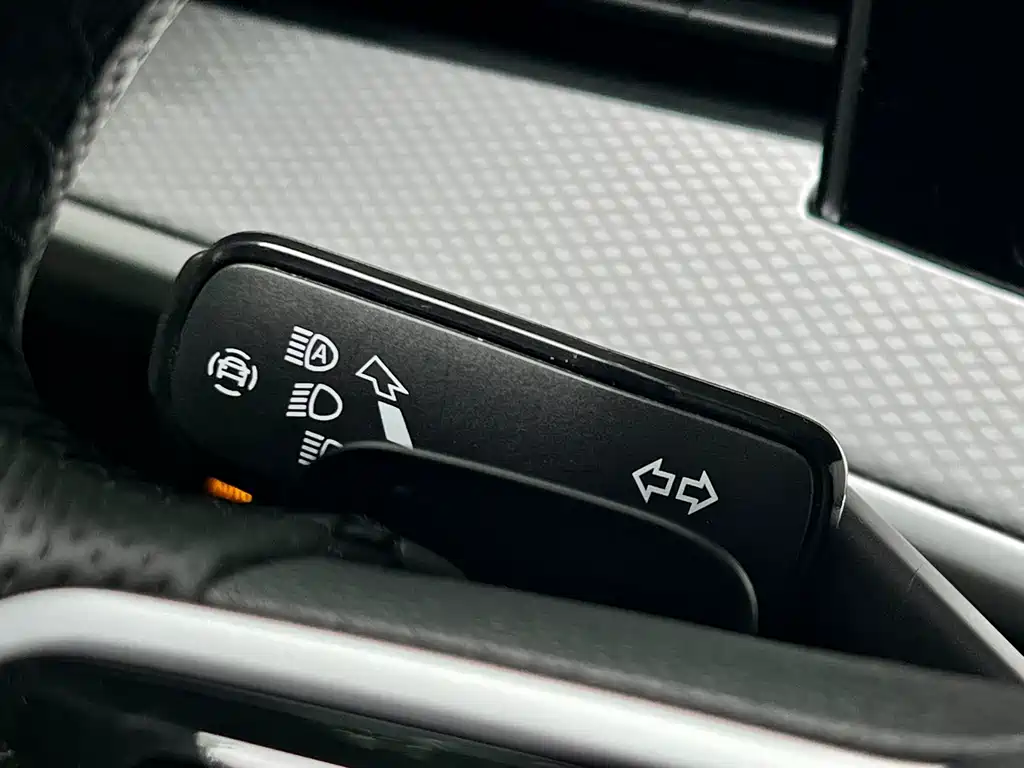 Lan Xun 2024 380TSI four-wheel drive R-Line Black Light Knight Edition купить на сайте DeffCars