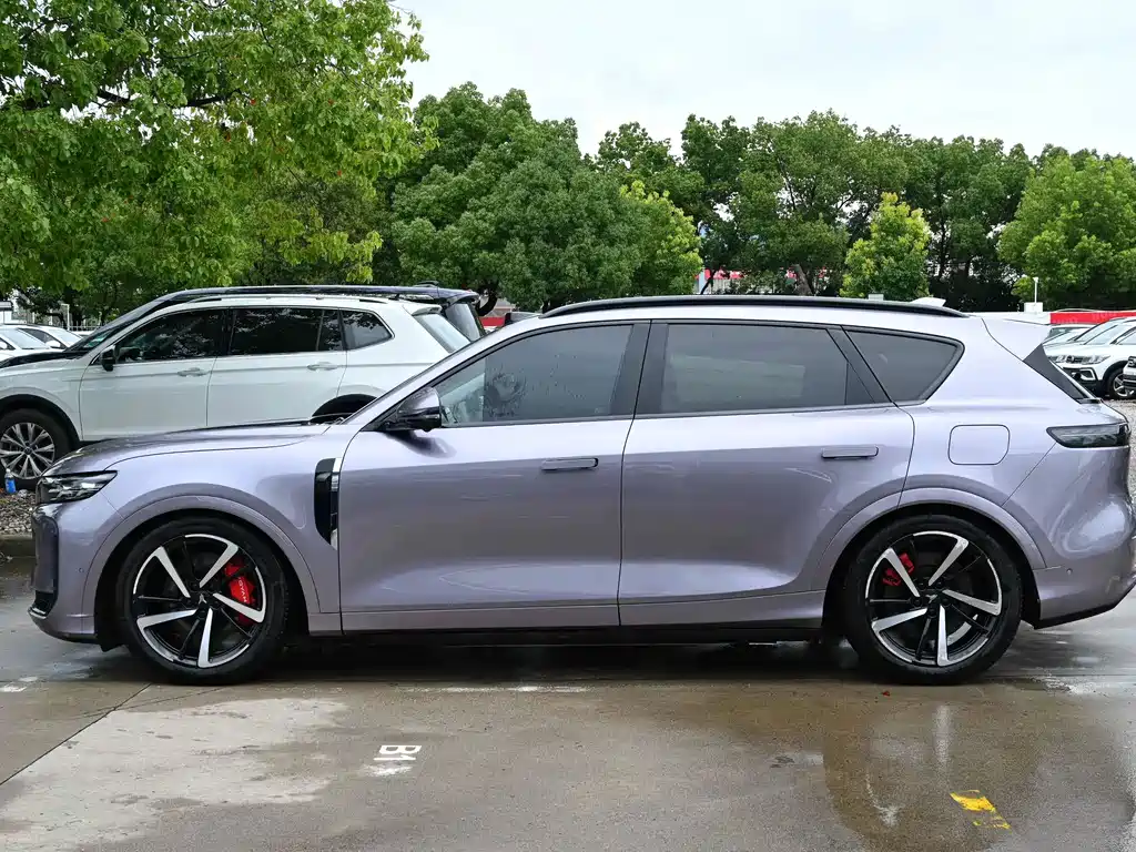 Lantu FREE 2025 FREE+ four-wheel drive Qiankun version купить на сайте DeffCars