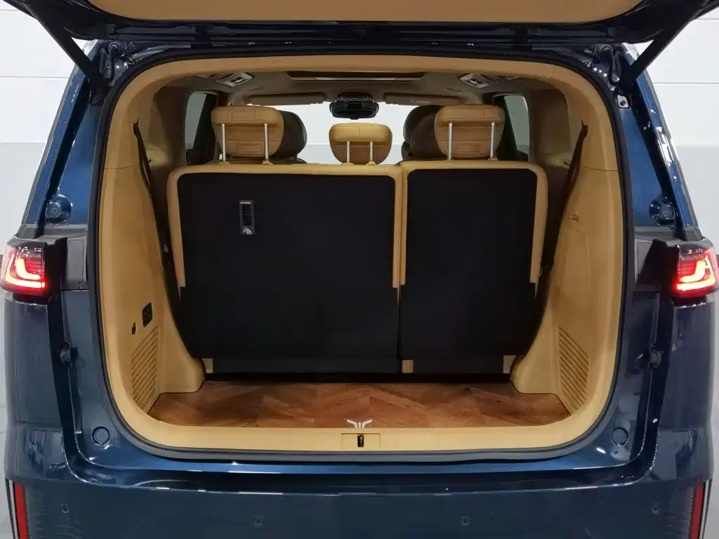 Lantu Dreamer 2026 PHEV Qiankun Ultra купить на сайте DeffCars