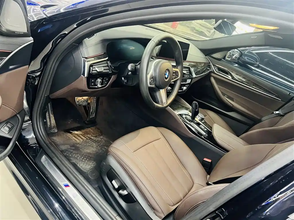BMW 5 Series 2019 525Li M Sports Package купить на сайте DeffCars
