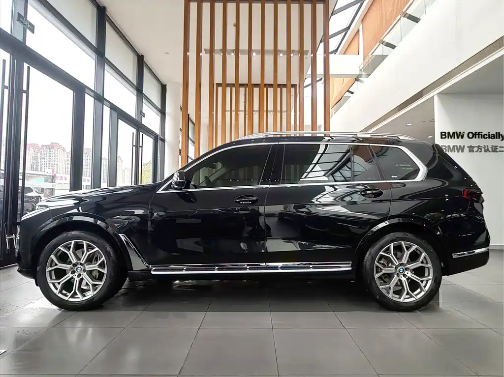BMW X7 2024 xDrive40i Leading Luxury Package купить на сайте DeffCars