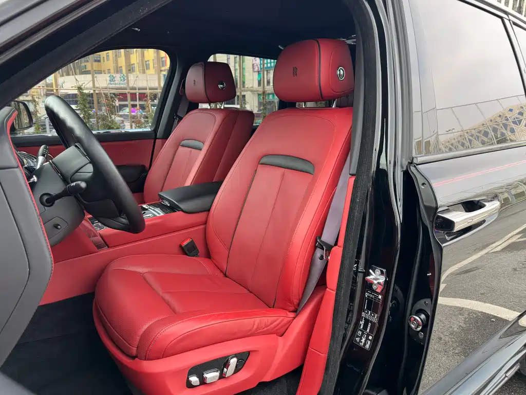 Cullinan 2018 four-seat version купить на сайте DeffCars