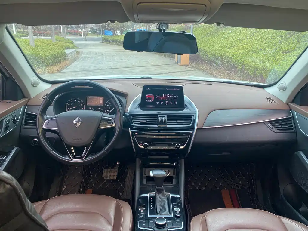 Borgward BX5 2017 20TGDI automatic two-wheel drive pioneer type купить на сайте DeffCars