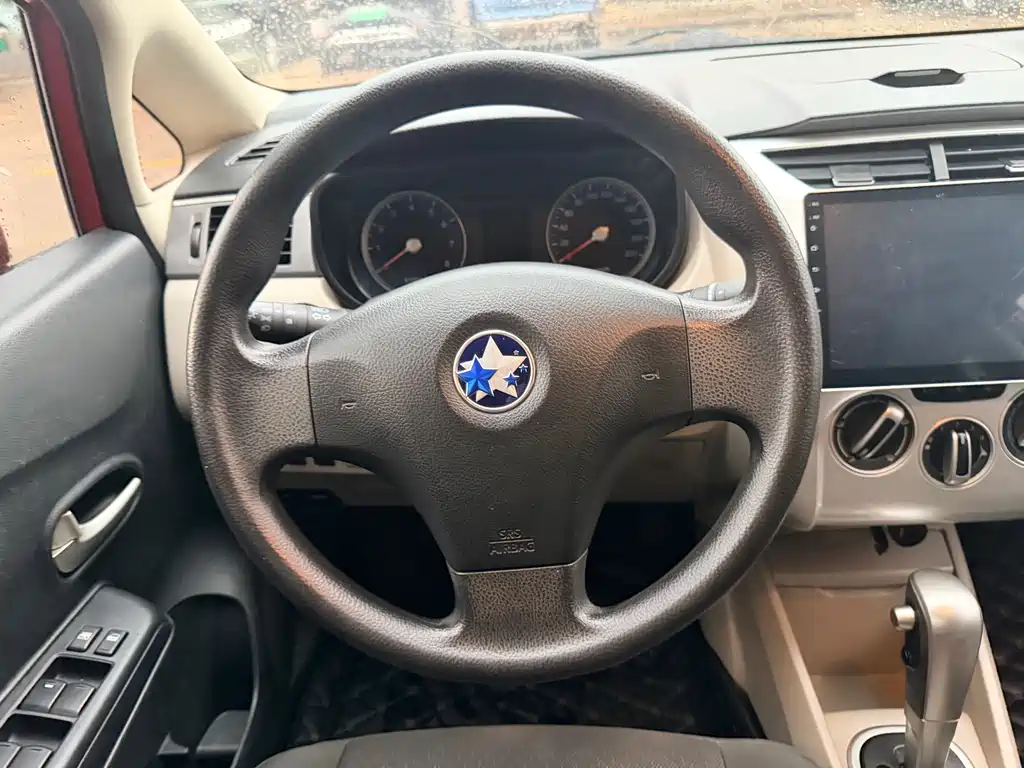 Venucia R50 2016 1.6L automatic elite version купить на сайте DeffCars