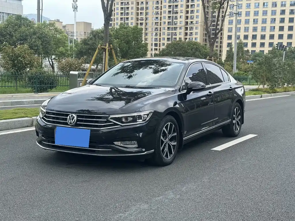 Magotan 2020 330TSI DSG leading model купить на сайте DeffCars