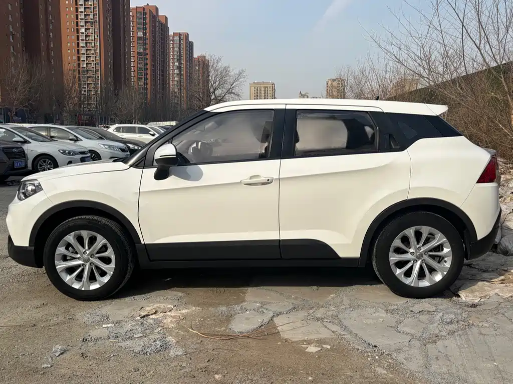 Zhonghua V3 2016 1.5L manual comfort type купить на сайте DeffCars
