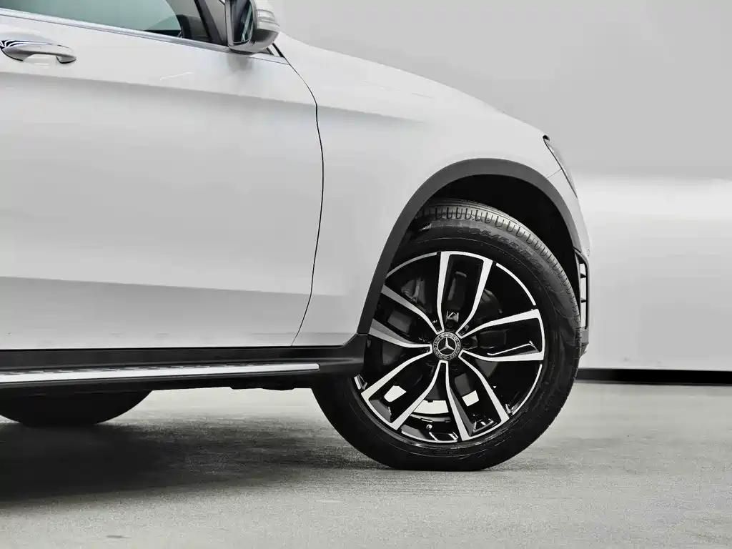 Mercedes-Benz GLC 2020 facelift GLC 300 L 4MATIC dynamic купить на сайте DeffCars