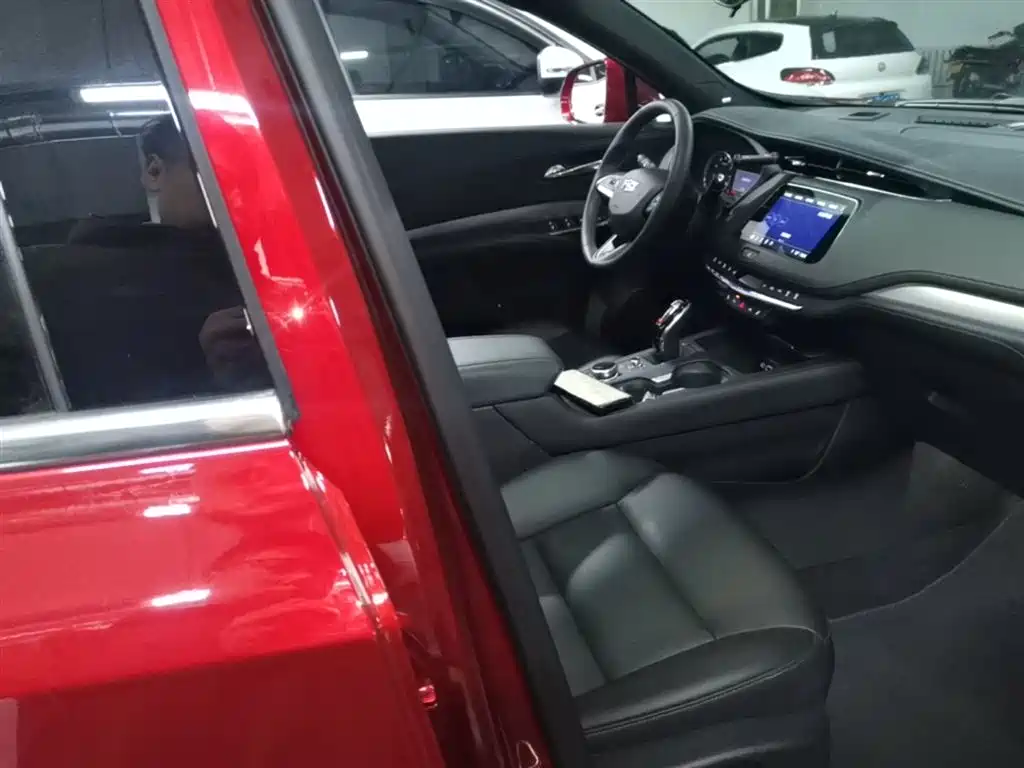 凯迪拉克XT4 2022款 28T 两驱豪华型 купить на сайте DeffCars