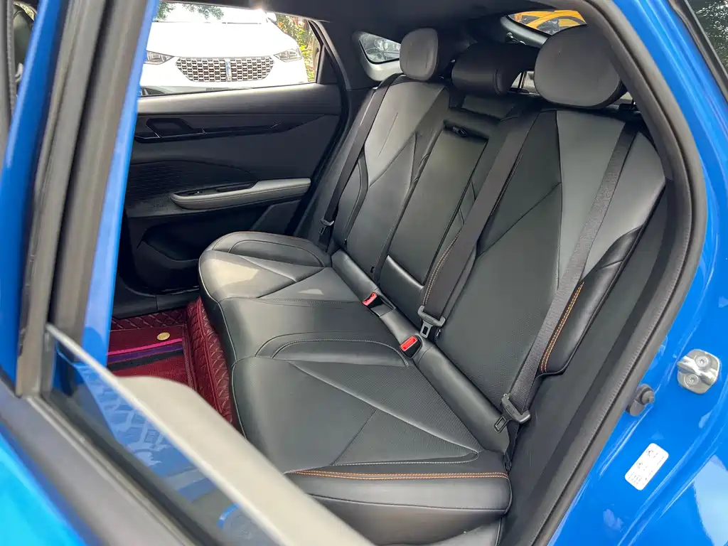 Changan UNI-V 2022 1.5T premium model купить на сайте DeffCars