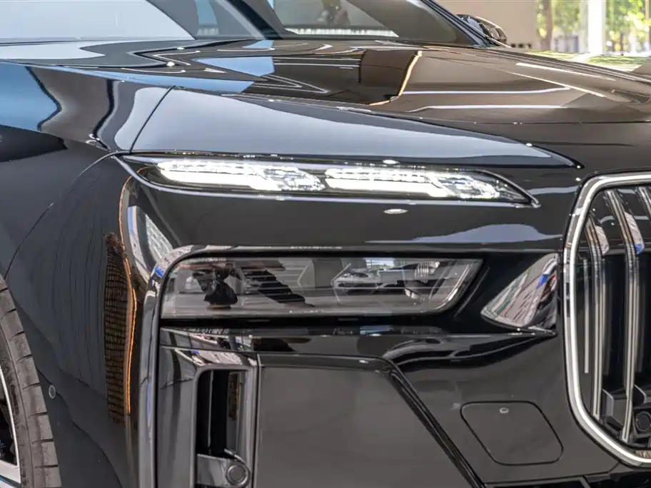BMW 7 Series 2023 facelift 740Li exclusive M sports package купить на сайте DeffCars