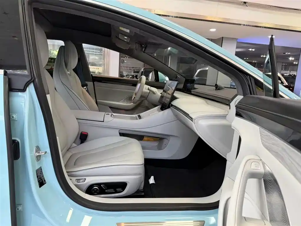 Zhijie S7 2025 model 705km Max купить на сайте DeffCars