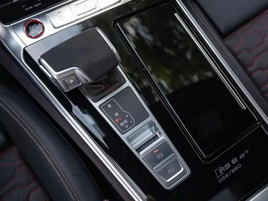Audi RS 6 2025 RS 6 Avant GT купить на сайте DeffCars