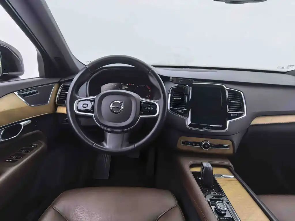 Volvo XC90 2021 B6 Zhiyi Deluxe Edition 7 seats купить на сайте DeffCars