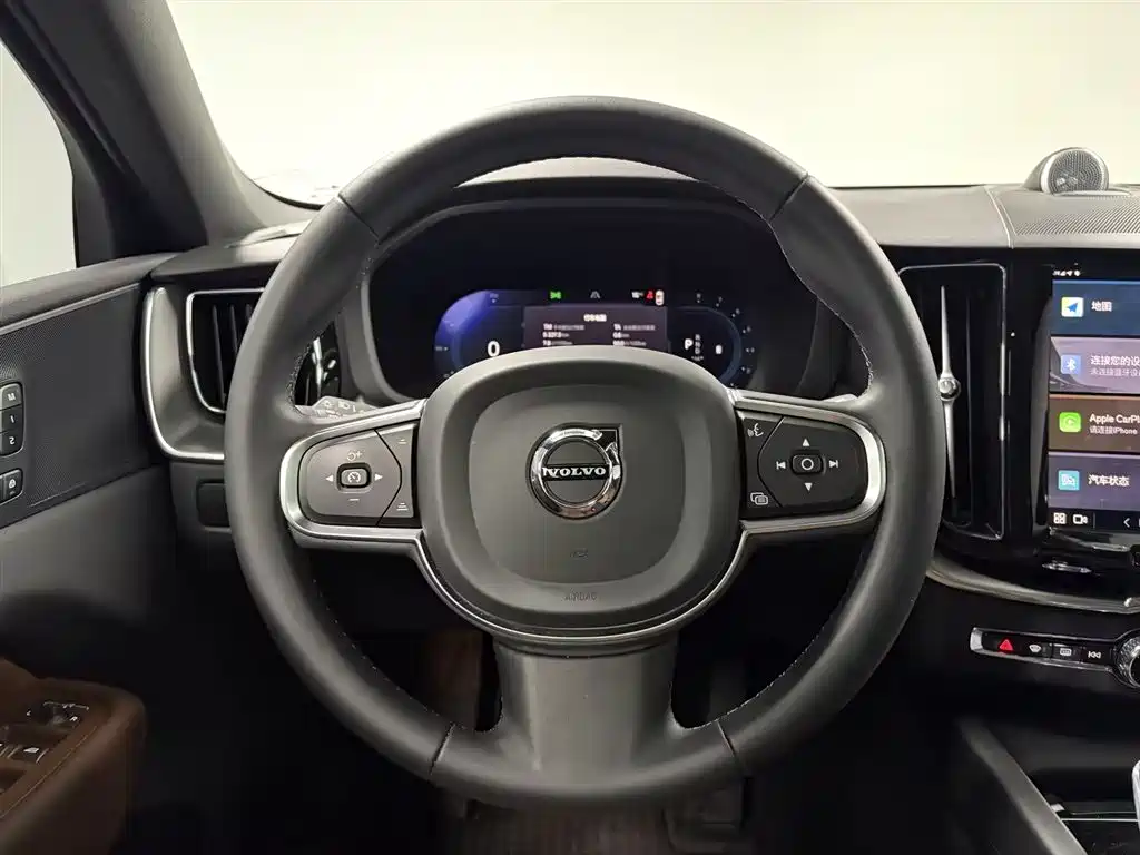 Volvo XC60 2024 B5 four-wheel drive Zhiyi Luxury Edition купить на сайте DeffCars