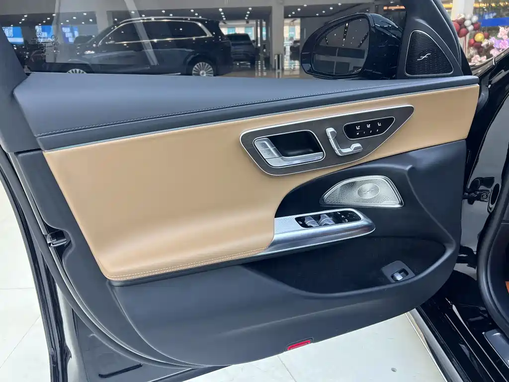 Mercedes-Benz E-Class 2024 E 300 L Luxury Model купить на сайте DeffCars