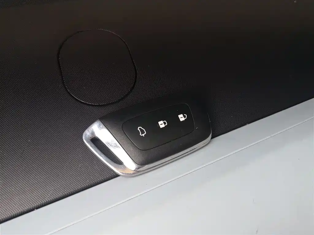 Wuling NanoEV 2021 Love Model купить на сайте DeffCars