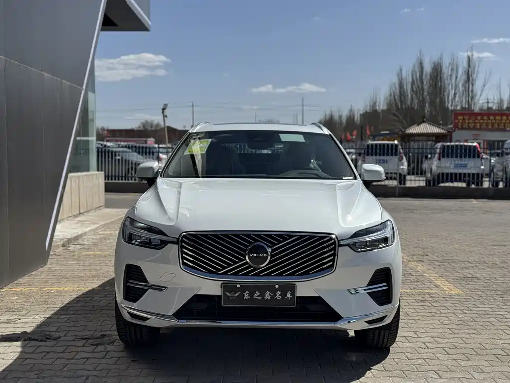 Volvo XC60 2026 B5 four-wheel drive Zhiyi Luxury Edition купить на сайте DeffCars