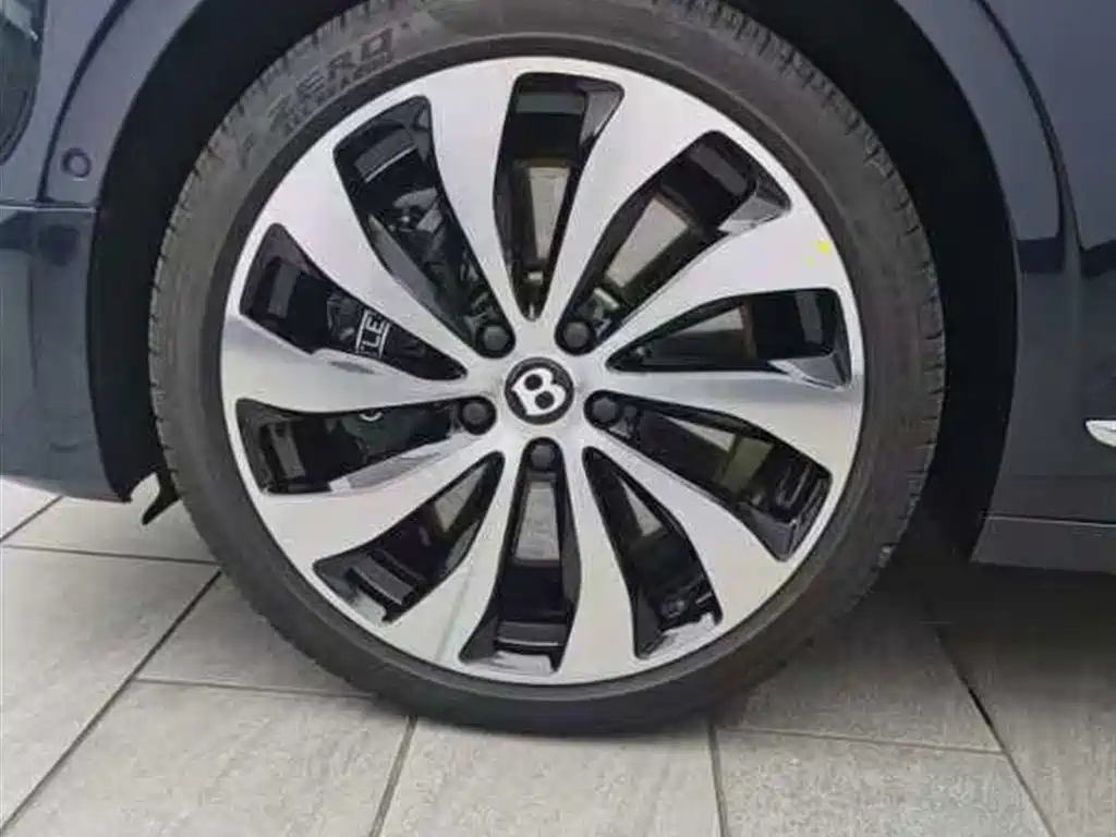 Flying Spur 2024 4.0T V8 Yadu Edition купить на сайте DeffCars