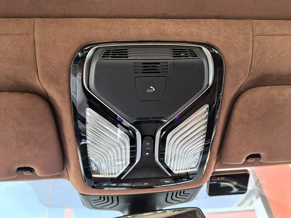 BMW 7 Series 2018 740Li xDrive Exclusive M Sports Package купить на сайте DeffCars