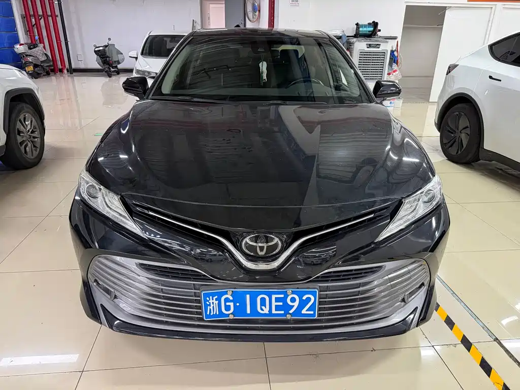 Camry 2019 2.5G Deluxe Edition National VI купить на сайте DeffCars