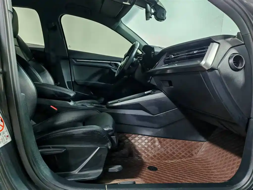 Audi A3 2021 A3L Limousine 35 TFSI aggressive and sporty купить на сайте DeffCars