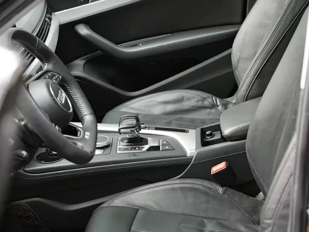 Audi A4L 2017 Plus 40 TFSI Fashion купить на сайте DeffCars
