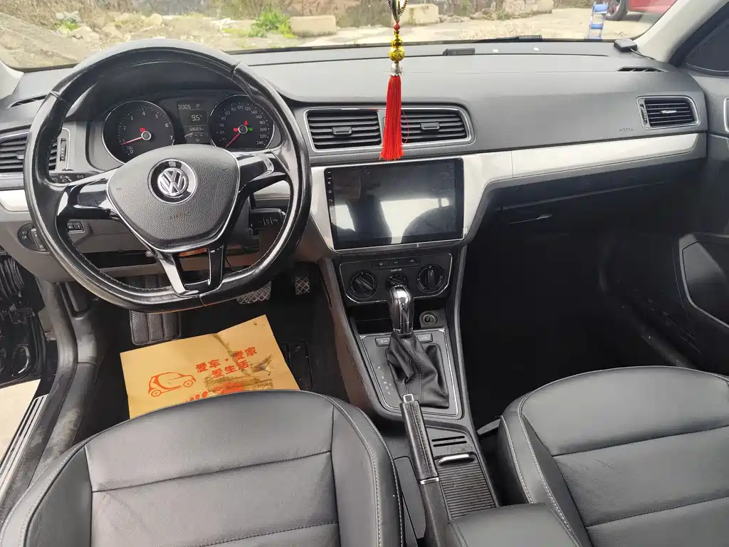 Lavida 2015 230TSI DSG Comfort Edition купить на сайте DeffCars