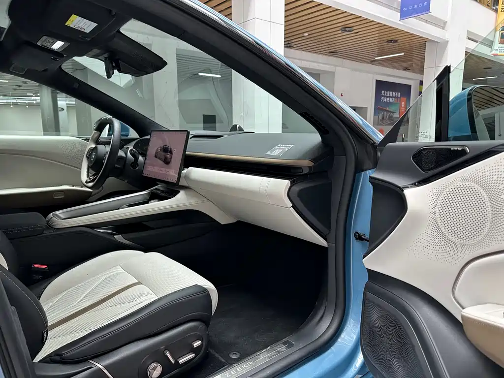 JiKr 007GT 2025 four-wheel drive smart driving version 75kWh купить на сайте DeffCars