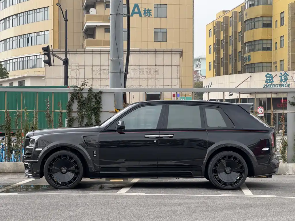 Cullinan 2018 four-seat version купить на сайте DeffCars