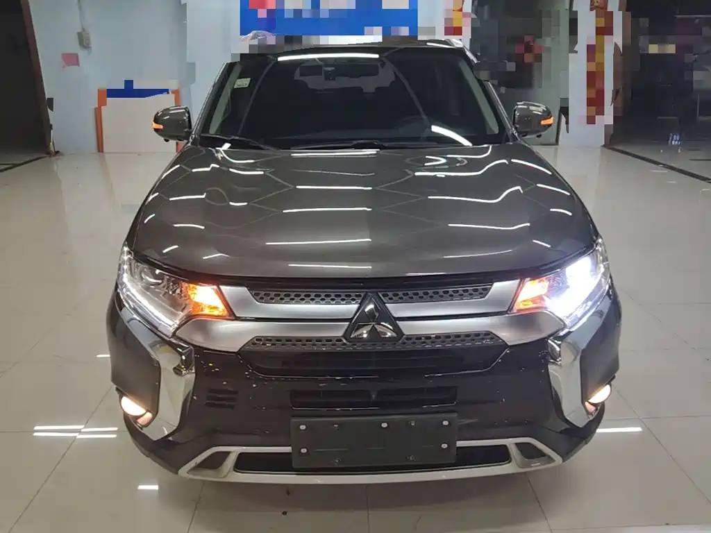 Outlander 2019 2.0L 2WD Enjoyable Edition 5 seats National V купить на сайте DeffCars