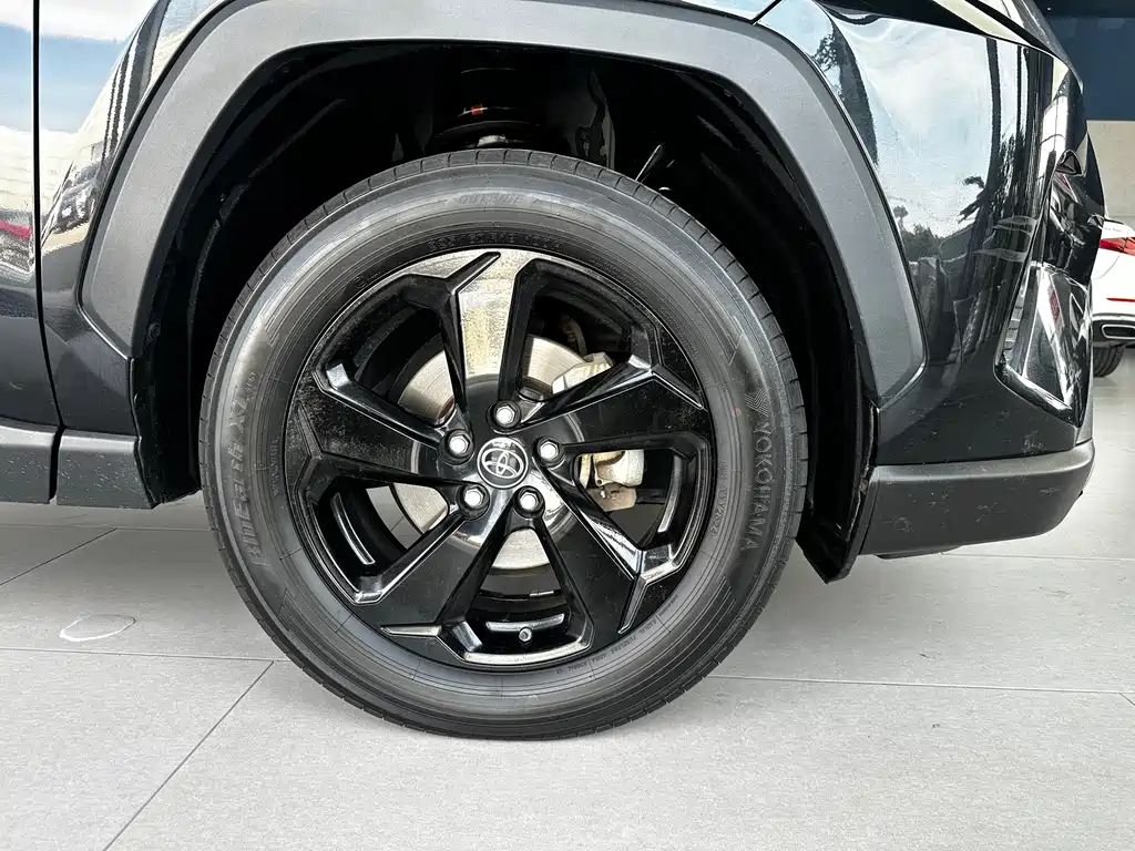 RAV4 Rongfang 2021 dual engine 2.5L E-CVT four-wheel drive elite PLUS version купить на сайте DeffCars
