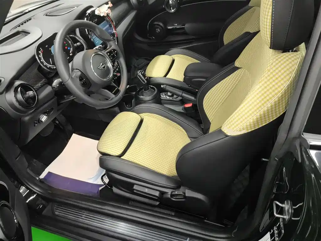 MINI 2023 2.0T COOPER S Artist купить на сайте DeffCars