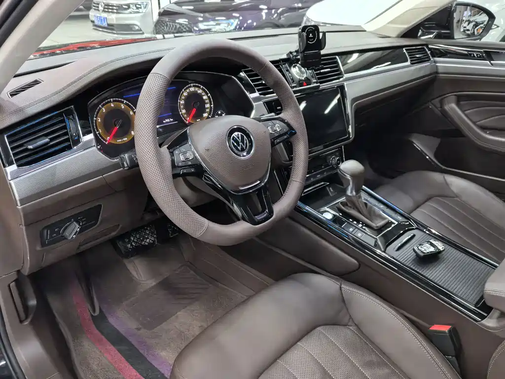 Huiang 2021 380TSI Deluxe Edition купить на сайте DeffCars