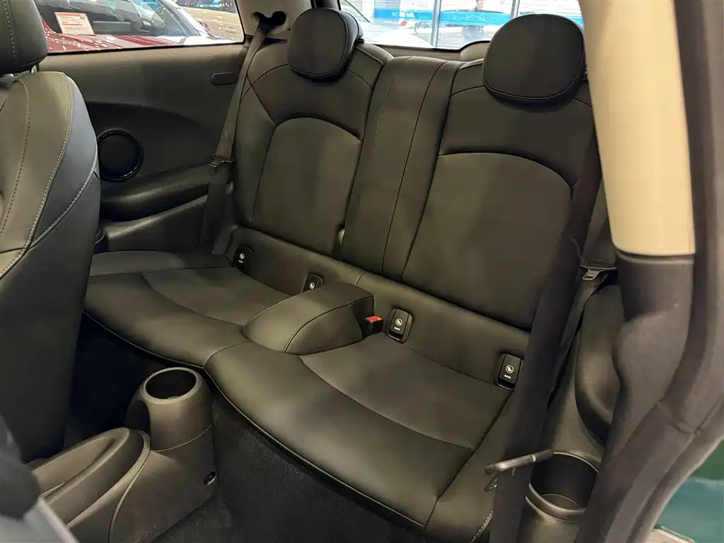 MINI 2022 1.5T COOPER Classic купить на сайте DeffCars