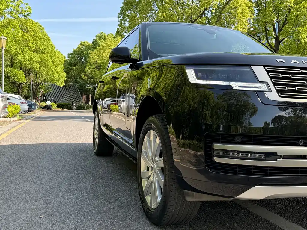 Range Rover 2023 3.0 L6 400PS Seven-seater Extended Edition купить на сайте DeffCars