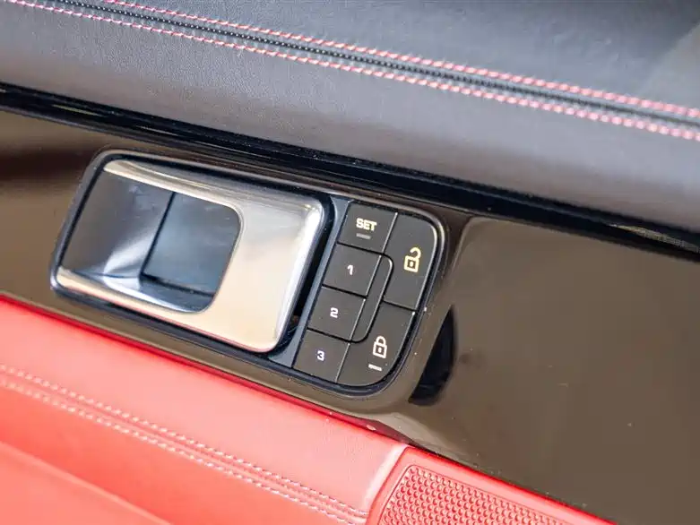 Panamera 2023 Panamera Executive Extended Edition 2.9T купить на сайте DeffCars