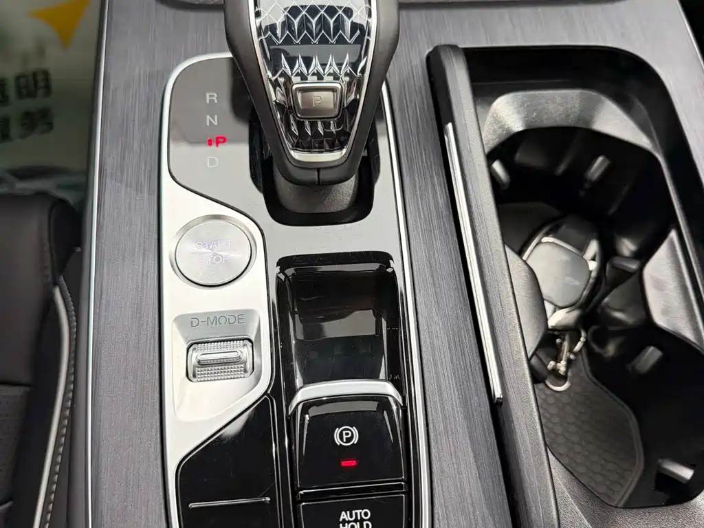 Trumpchi GS8 2025 Pilot Series 2.0TGDI two-wheel drive luxury version 5 seats купить на сайте DeffCars